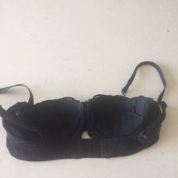 Agent Provocateur Bras 32B and 32C - Picture 12 of 13